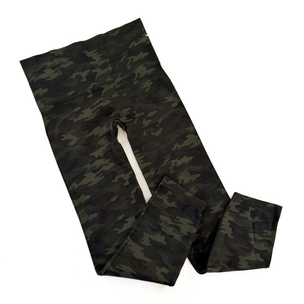 Spanx Leggings Womens Large Camo Look At Me Now Green Seamless